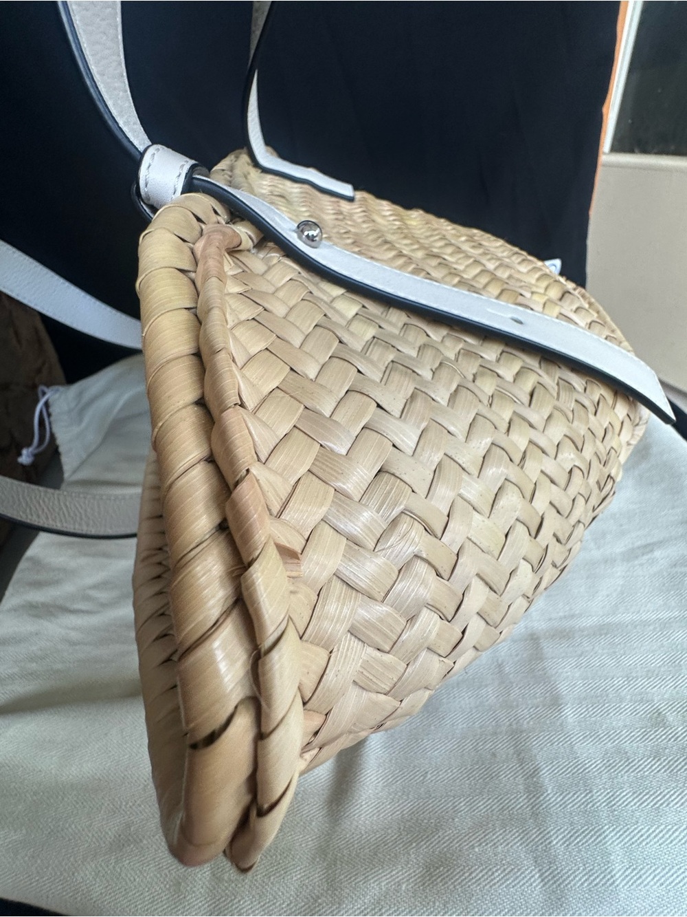 ✨Excellent Condition/Natural Woven Straw Tote with White Leather Trim Small✨ - Picture 8 of 15